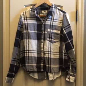 Old navy plaid button down plaid shirt